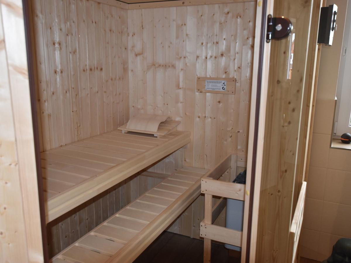 Cozy Holiday Home In Gross Schwansee With Sauna Extérieur photo